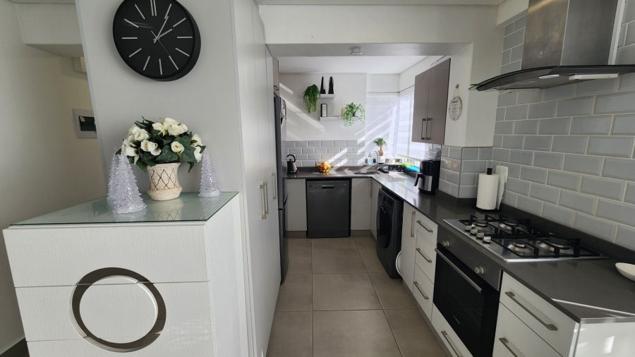 2 Bedroom Property for Sale in Island View Western Cape